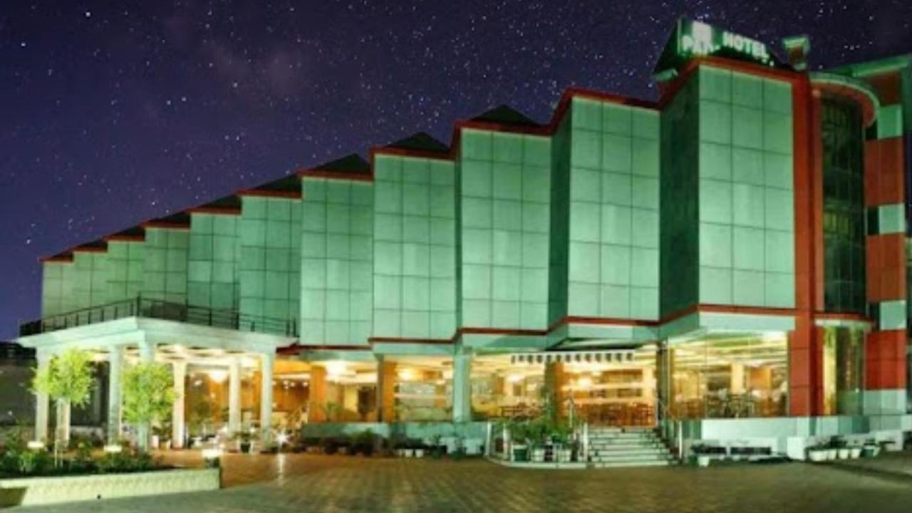 Hotel Padmini Palace Dehradun Exterior photo