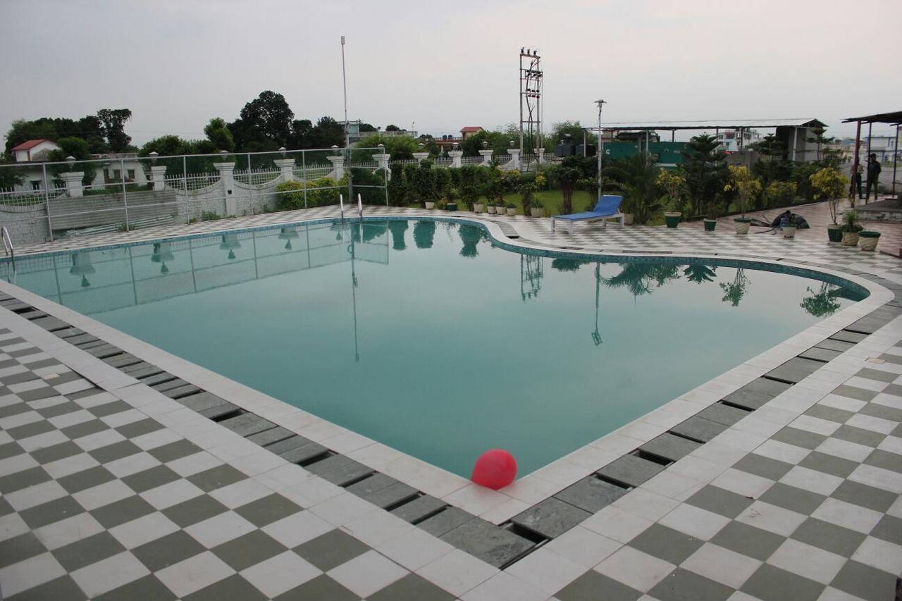 Hotel Padmini Palace Dehradun Exterior photo